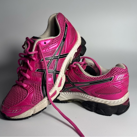 Asics women’s 7.5 running shoes - Gel Nimbus 14 Pink Breast Cancer awareness - Picture 6 of 15